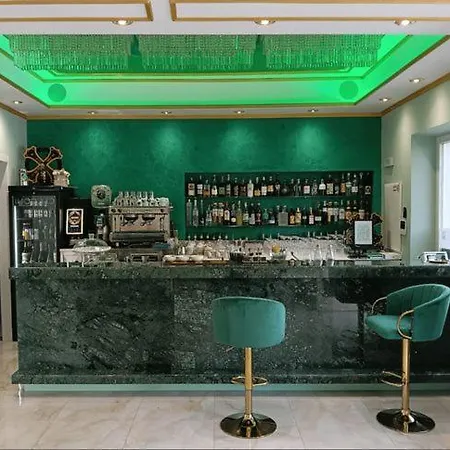 بيت ضيافة Kovacs Bar *